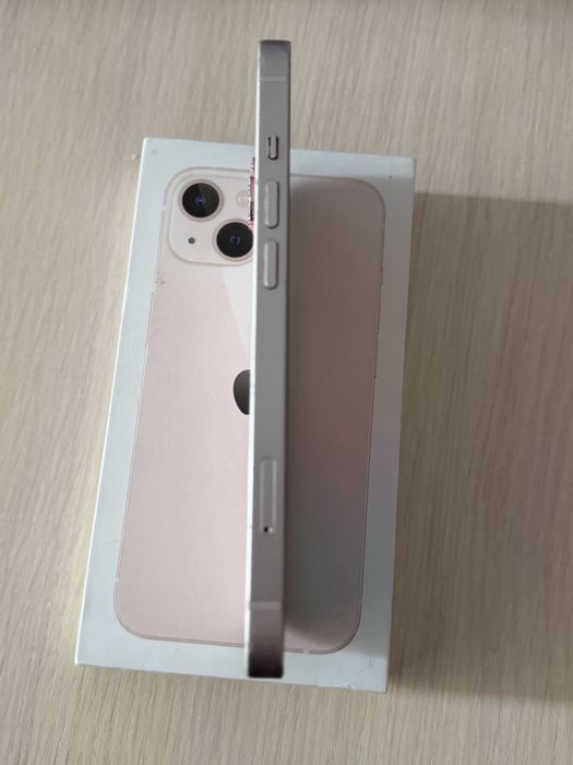 iPhone 13. Цена  100000к