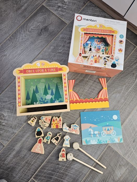 Дървен куклен театър mentari