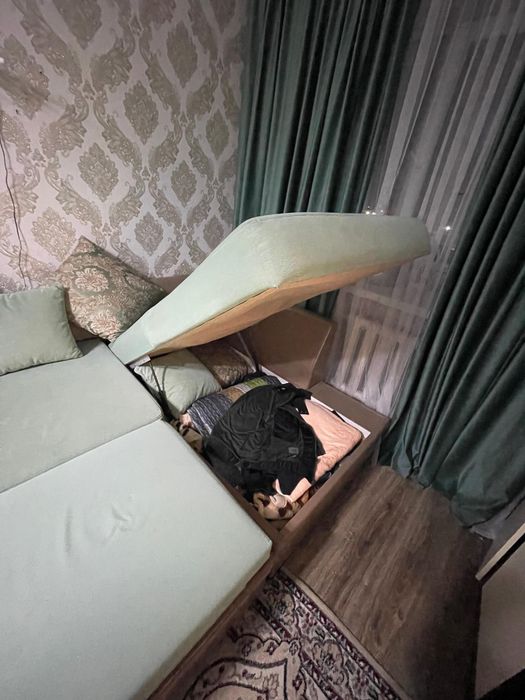 Продам Диван 280см,Срочно!