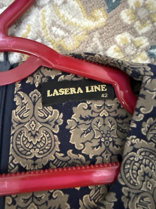 Продам платье рукава три четверть