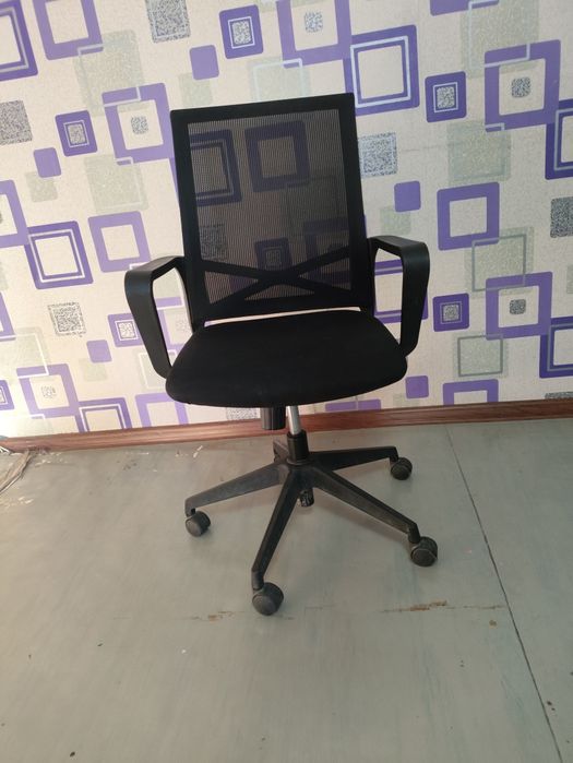 Продается кресло офисное