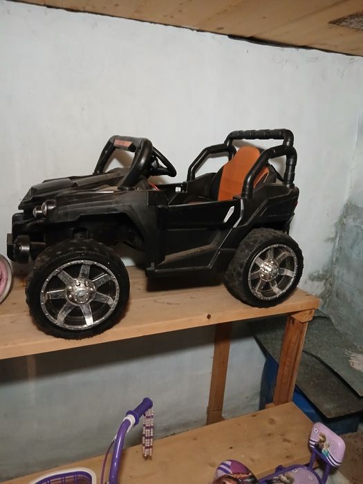 Детский электромобиль