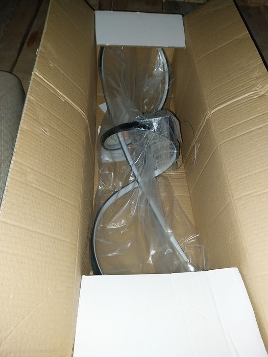 Lustra pe led cu telecomanda