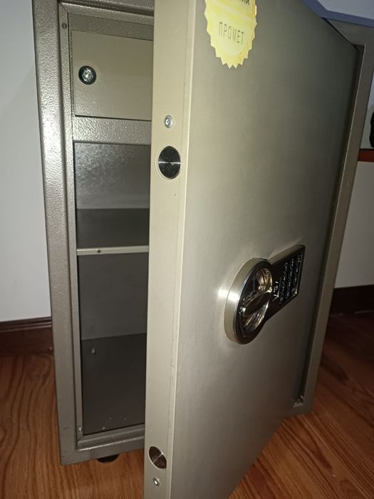 Домашний рабочий сейф