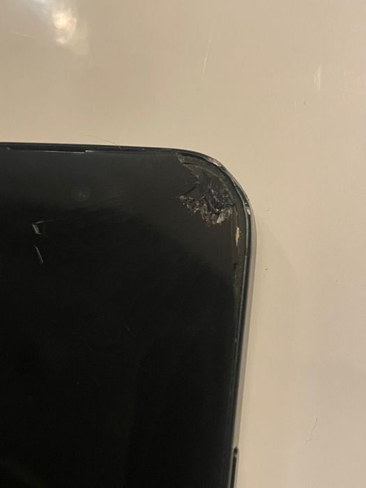 Продам айфон 15й