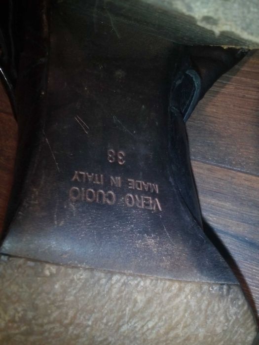 Дамски ботуши на ток. 38 размер.