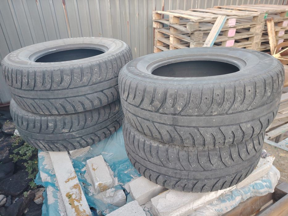 Продам шины 285/65/17