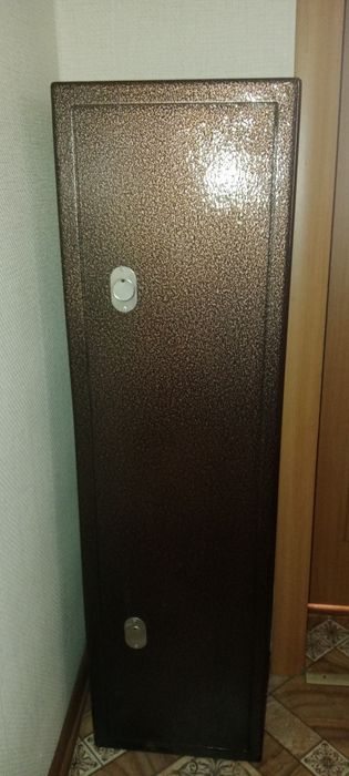 Сейф металлический