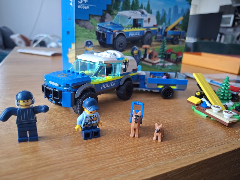 LEGO City Мобилна школа за полицейски кучета