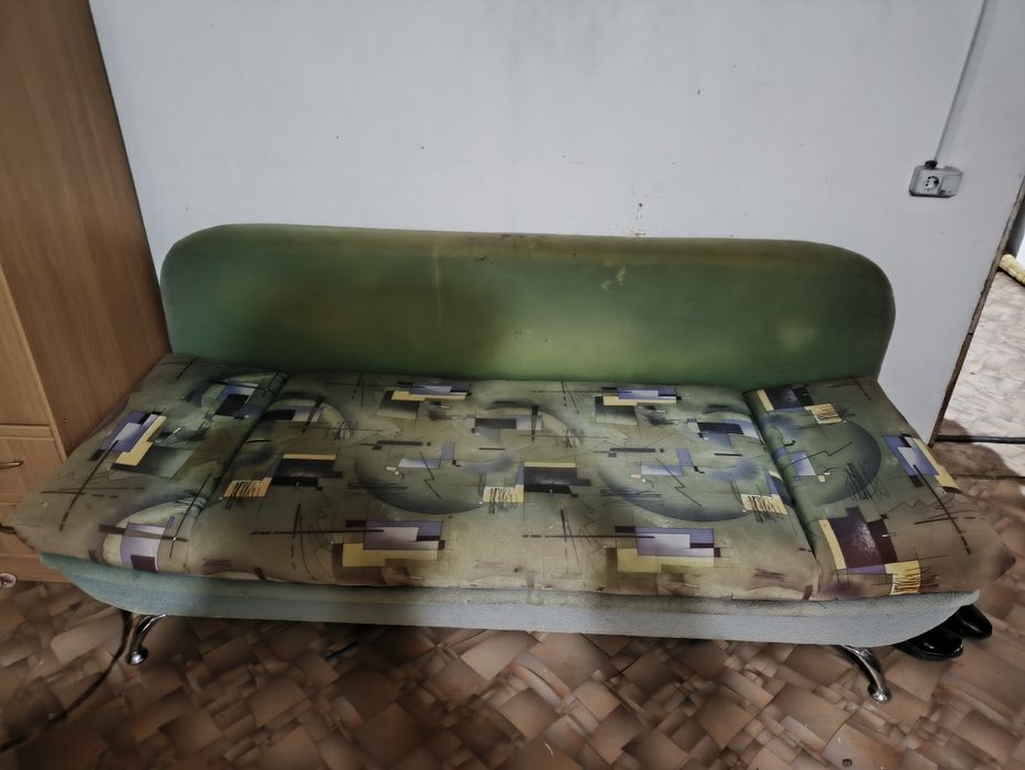 Продам Диван в хорошом состояние