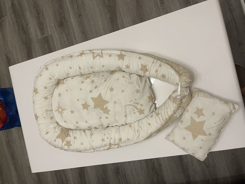 Двулицево гнездо за бебета