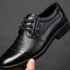 Машинка для бритья и женская обувь