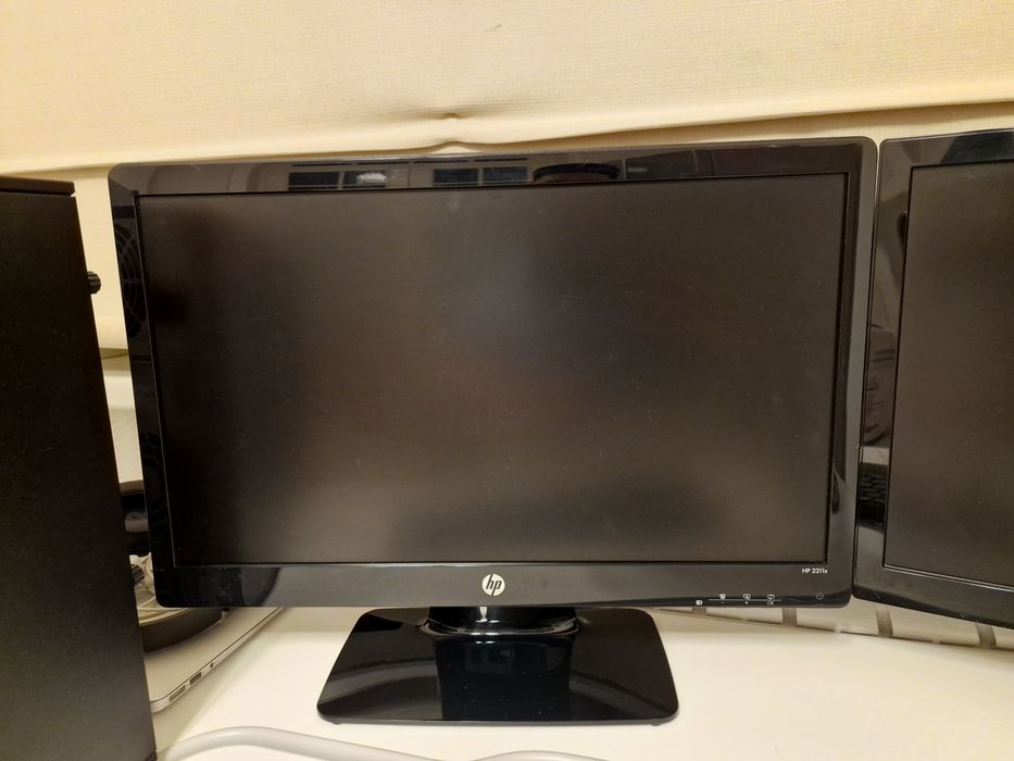 мониторы  HP, диагональ 22"