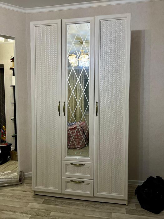 Продам шкаф в отличном состоянии