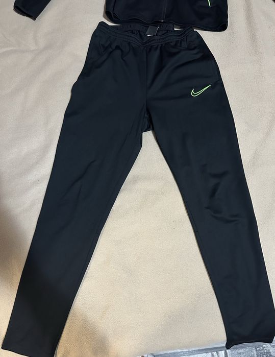 Nike спортен екип