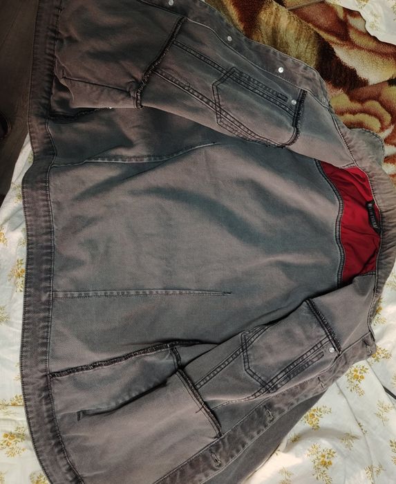 Продам мужскую джинсовую куртку размер 48-50.