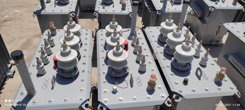 Силовой масляный трансформатор ТМ-25/2500, напряжение 10/6 кВ.