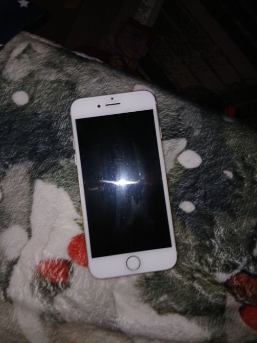 IPhone 7 impecabil  nu oferi transport