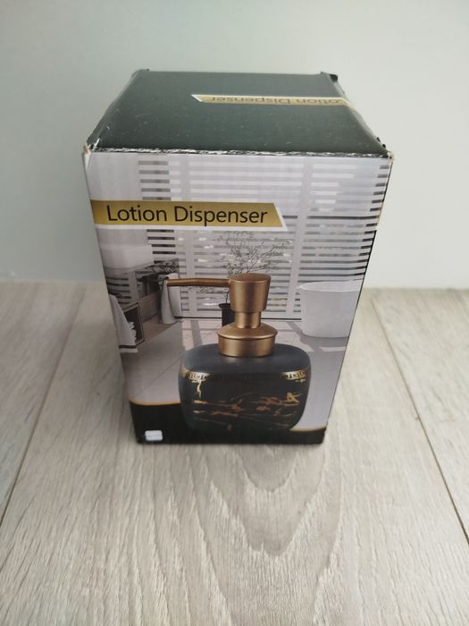 Дозатор для жидкого мыла