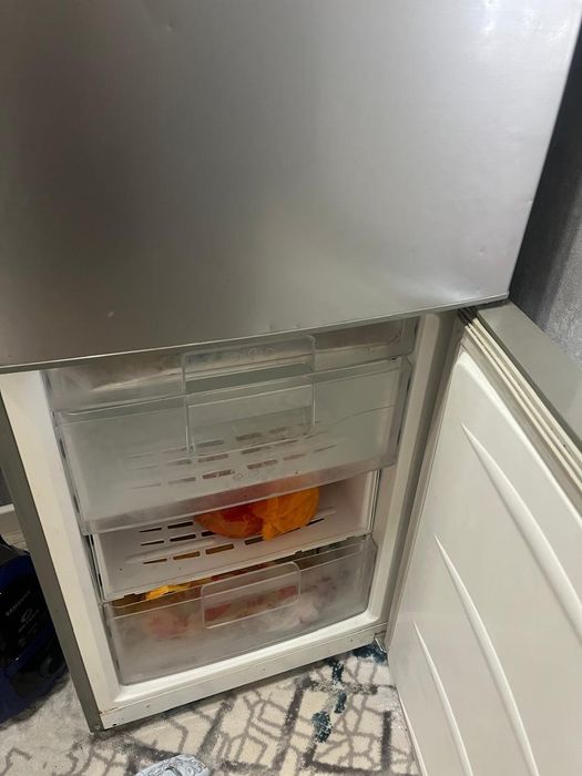 Продам холодильник