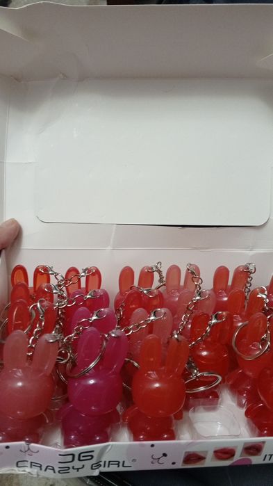 Губная помада стойка с 24 часа