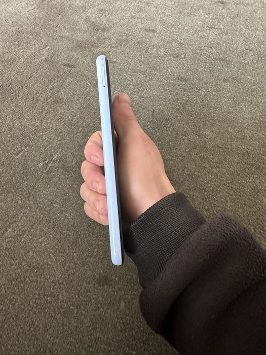 Samsung A13 holati yaxwi