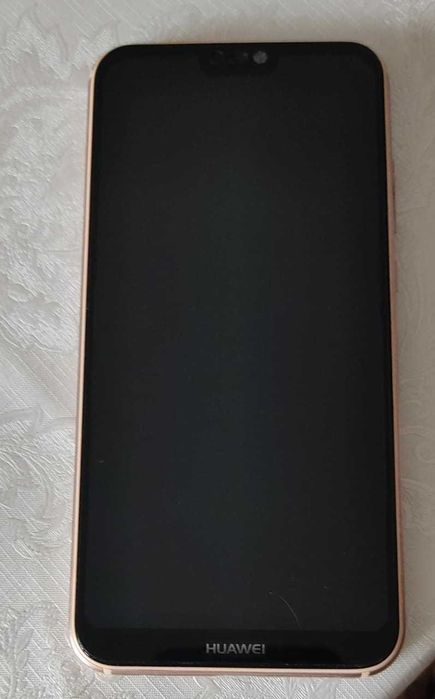 Продам смартфон Huawei P20 lite