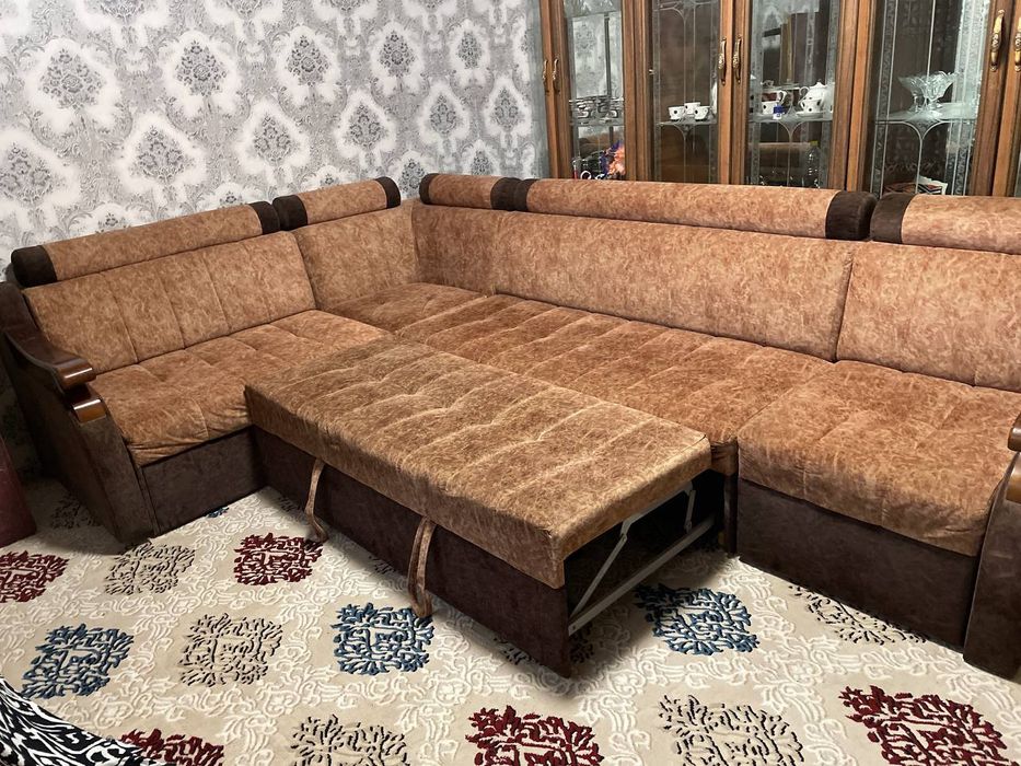 ugalok divan boʻladi stolixam bor