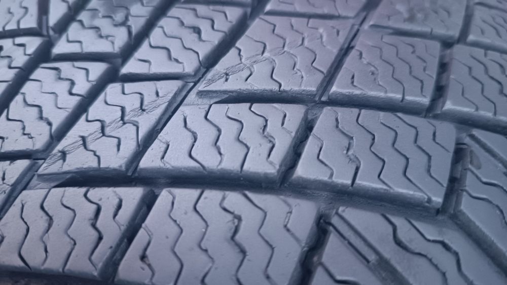 205/60/16 Continental