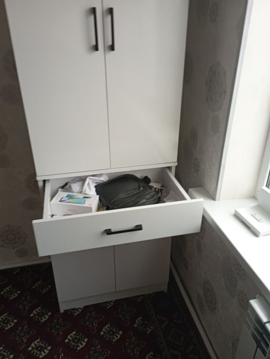 Шкафчик сатылады