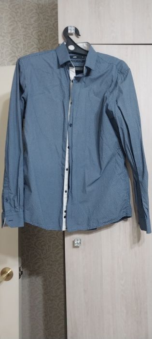 Продам мужские рубашки