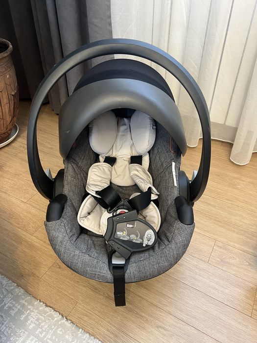 Продам Stokke Trailz
