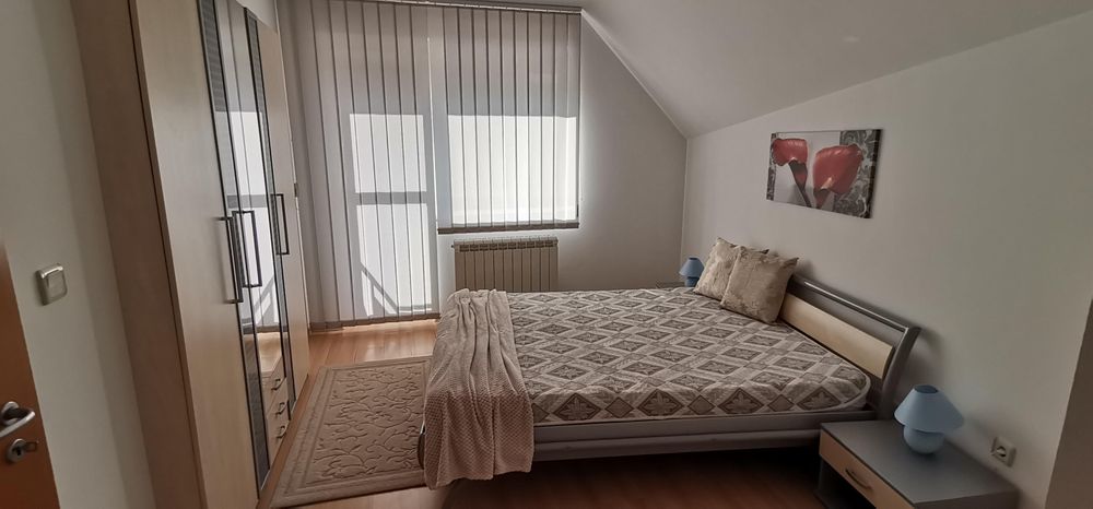 Дава се под наем Четиристаен апартамент в София, Студентски град - 200 кв.м за 980 € - Снимка #3