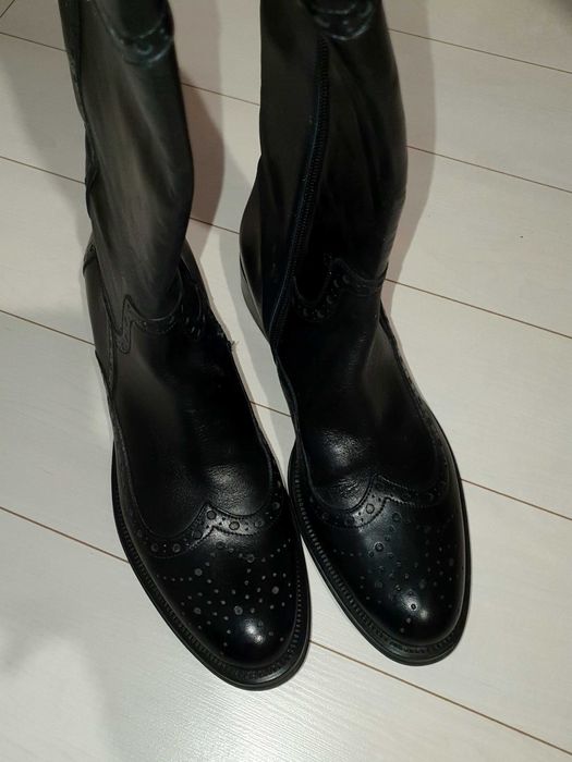 Дамски кожени ботуши