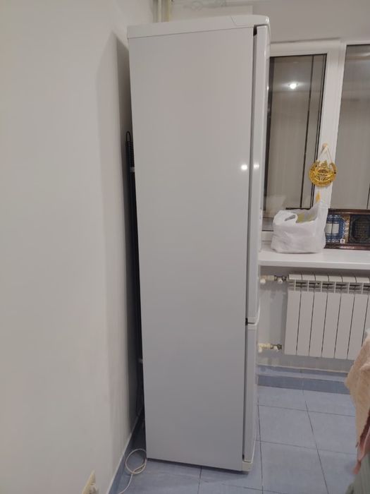 Продам холодильник