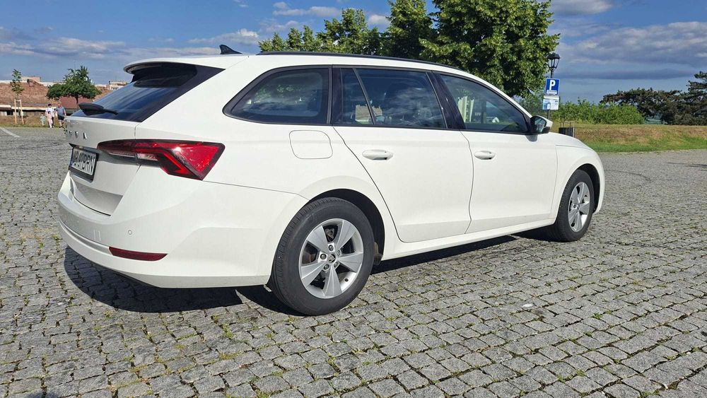 SKODA Octavia 2022 — imagine 3