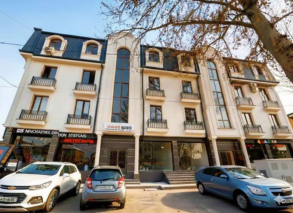 Arzonga Ofis ijaraga beriladi — Lunacharskiy 208 m² (AX)