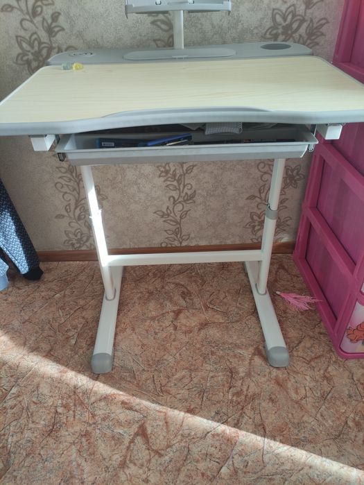 Продам растущую парту