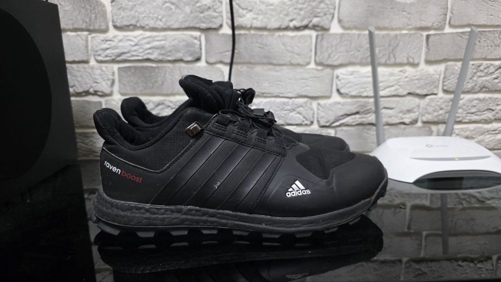 Оригинальные кроссы adidas