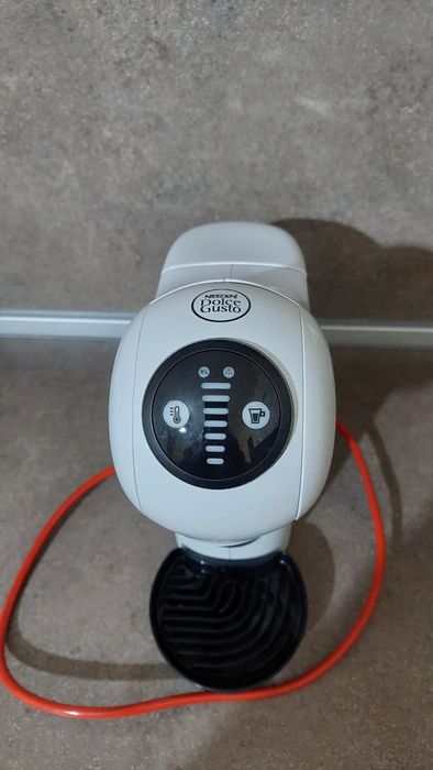 Кафе машина  nescafe dolche gusto krups