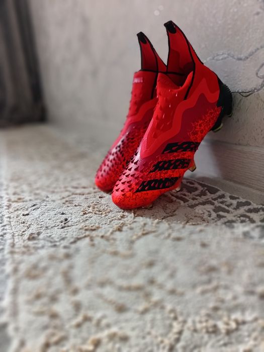 Бутсы адидас предатор