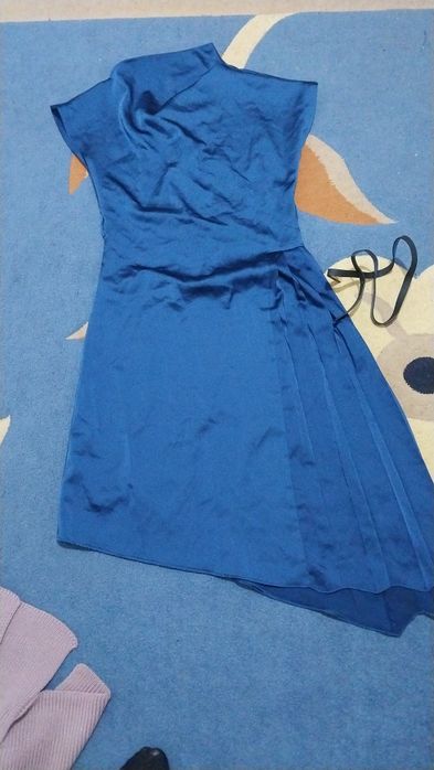 Продам женские платья