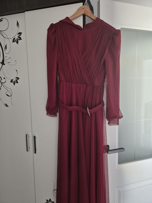 Продам платье  одевала  один раз