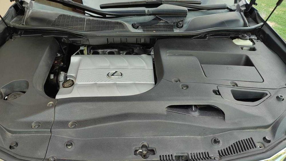 Машина Lexus RX 350