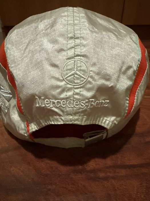 Шапка Vodafone McLaren Mercedes