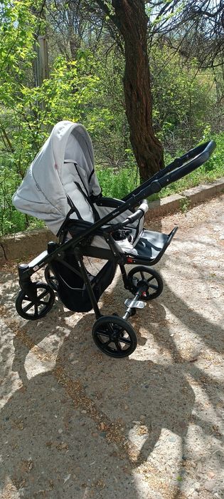 Бебешка количка Retrus