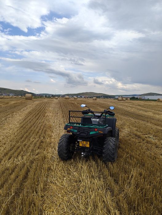 Vând ATV CFMOTO 450s