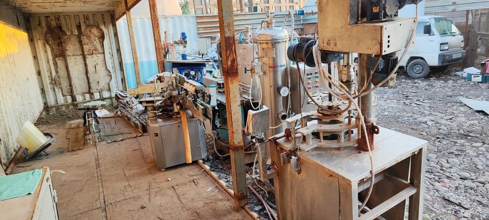 Suv qadoqlaydigan aparat kamplekt sotiladi srochni