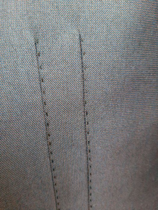 Продам костюм классический