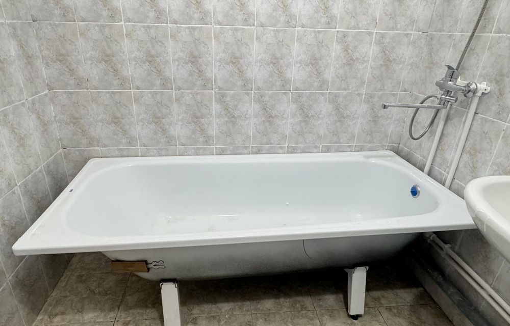 Продам ванну с размером 170 см